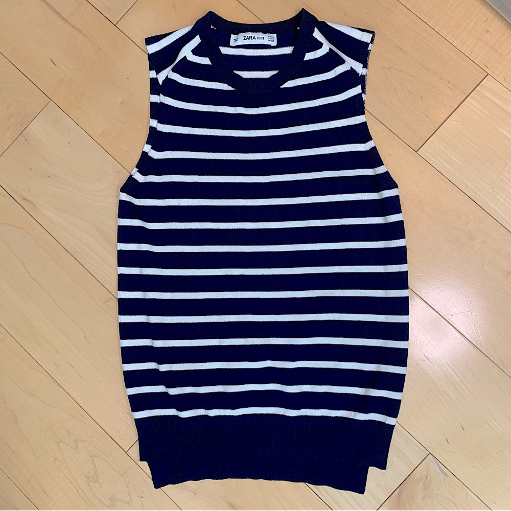 Zara Knit Small navy blue + white striped sleeveless pullover crew neck sweater